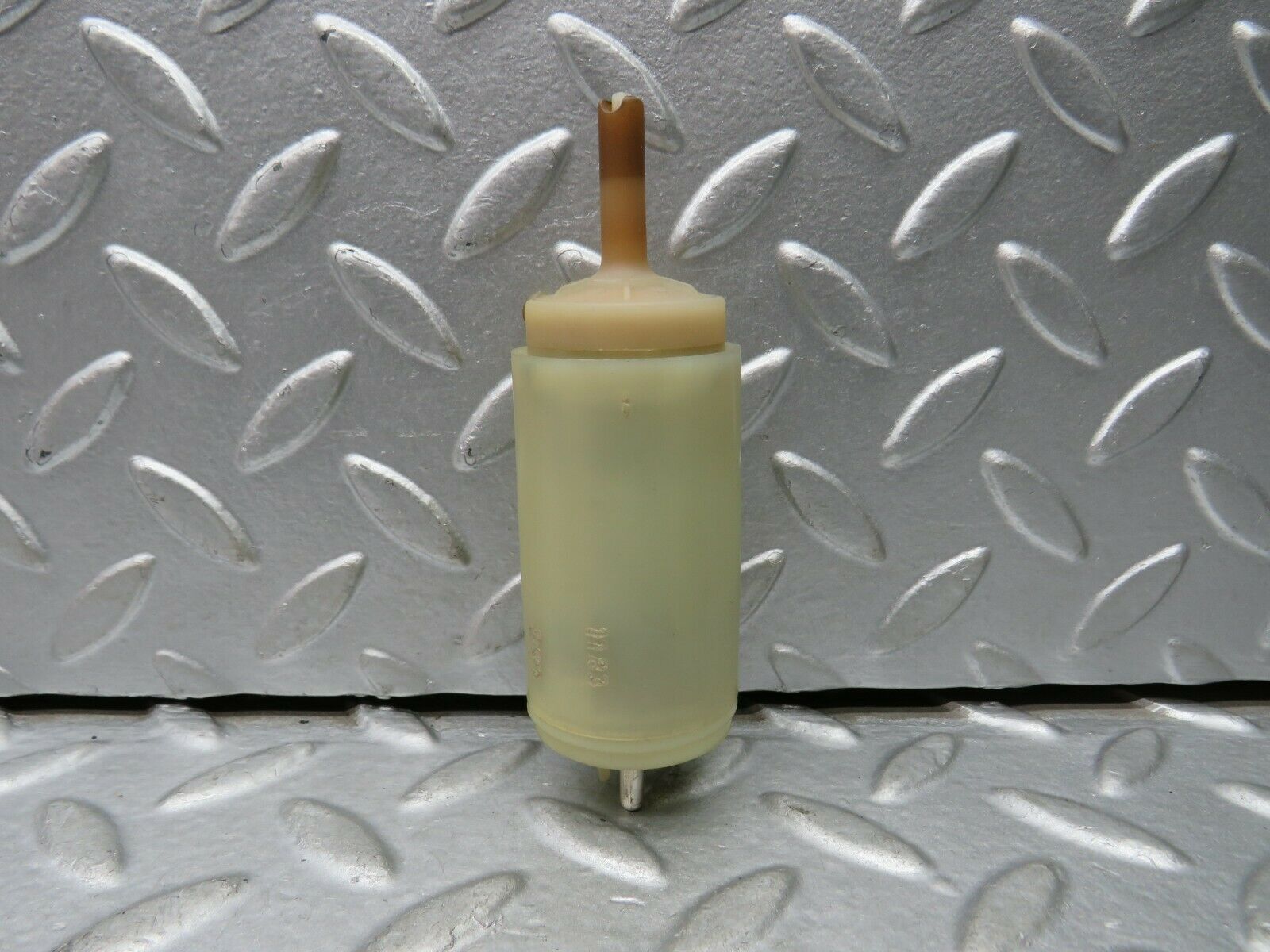 22142 Mercedes-Benz S123 280TE Wagon Windscreen Washer Pump