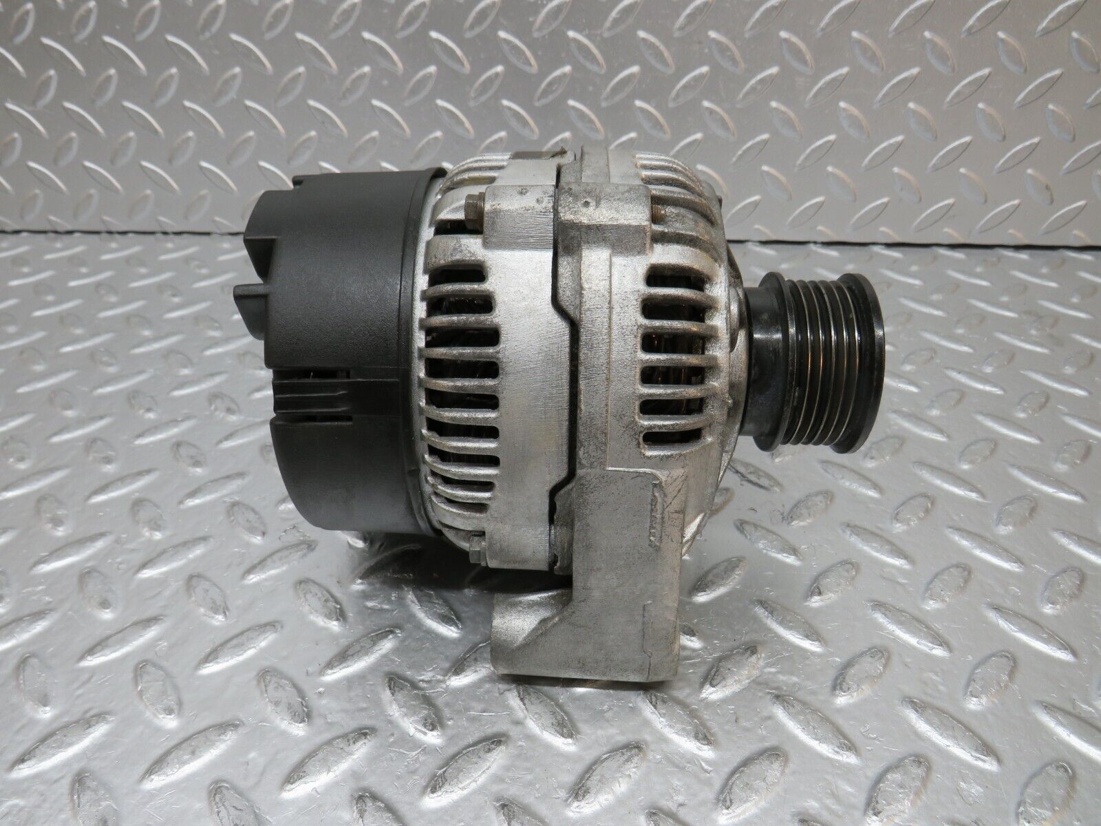 31726 Mercedes-Benz W201 190LE 1.8L Alternator Generator 120485022