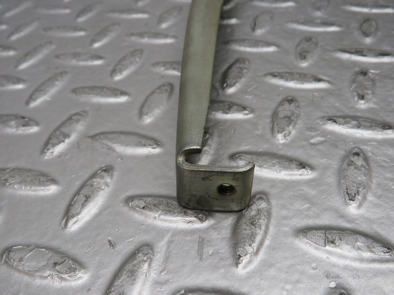 37799 Mercedes-Benz A124 320E Cabriolet Front Right Window Channel