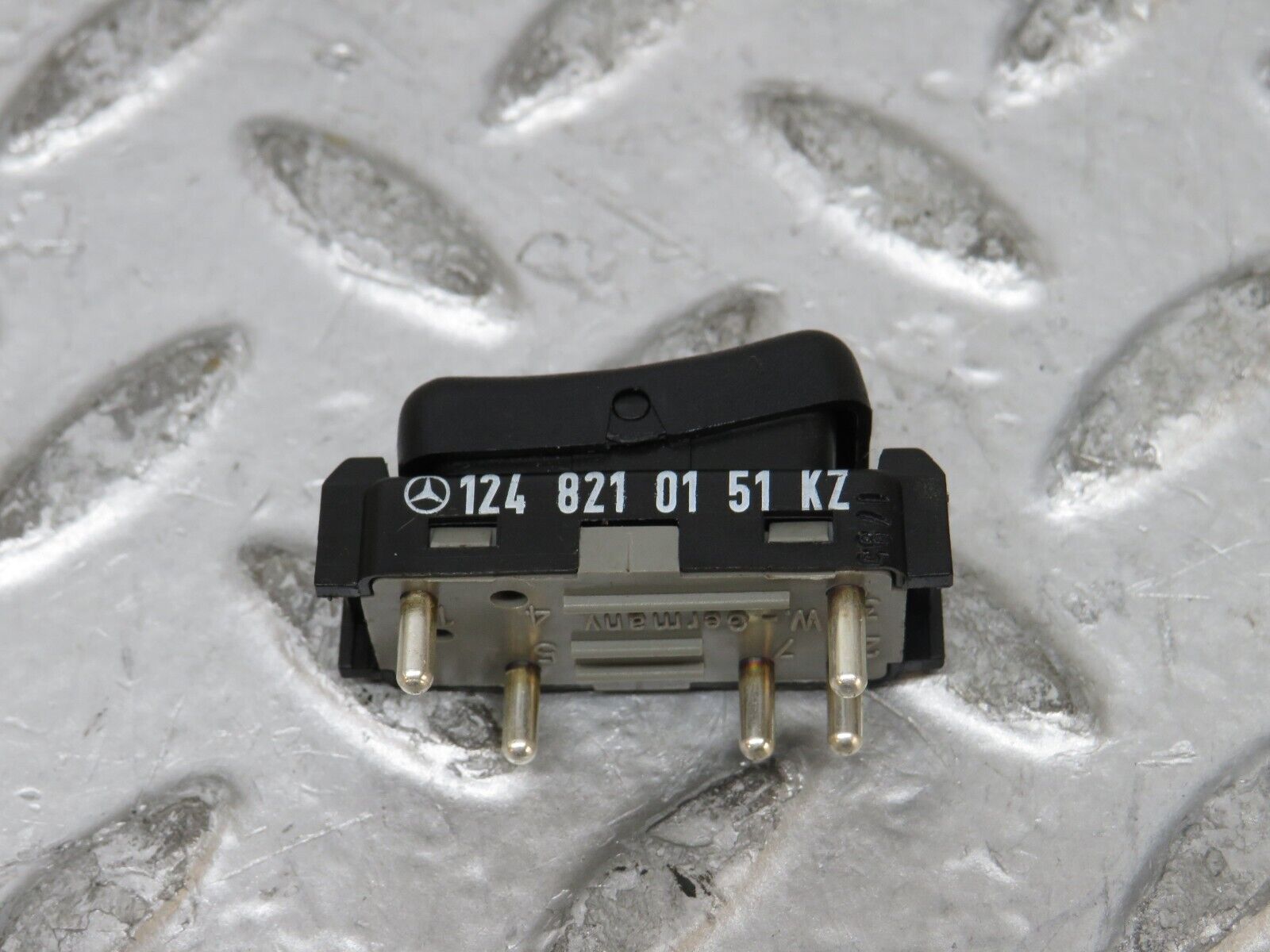 27554 Mercedes-Benz S124 300TE Wagon Windscreen Wiper Switch 1248210151