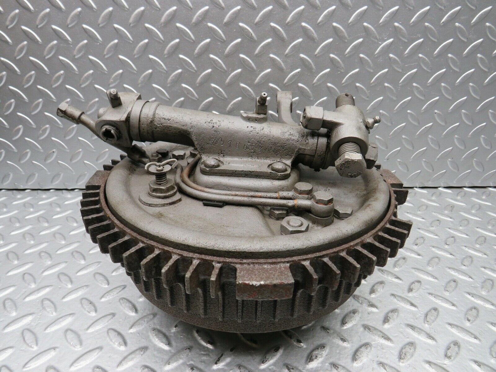 21947 Mercedes-Benz W121 190b Ponton Front Right Wheel Hub