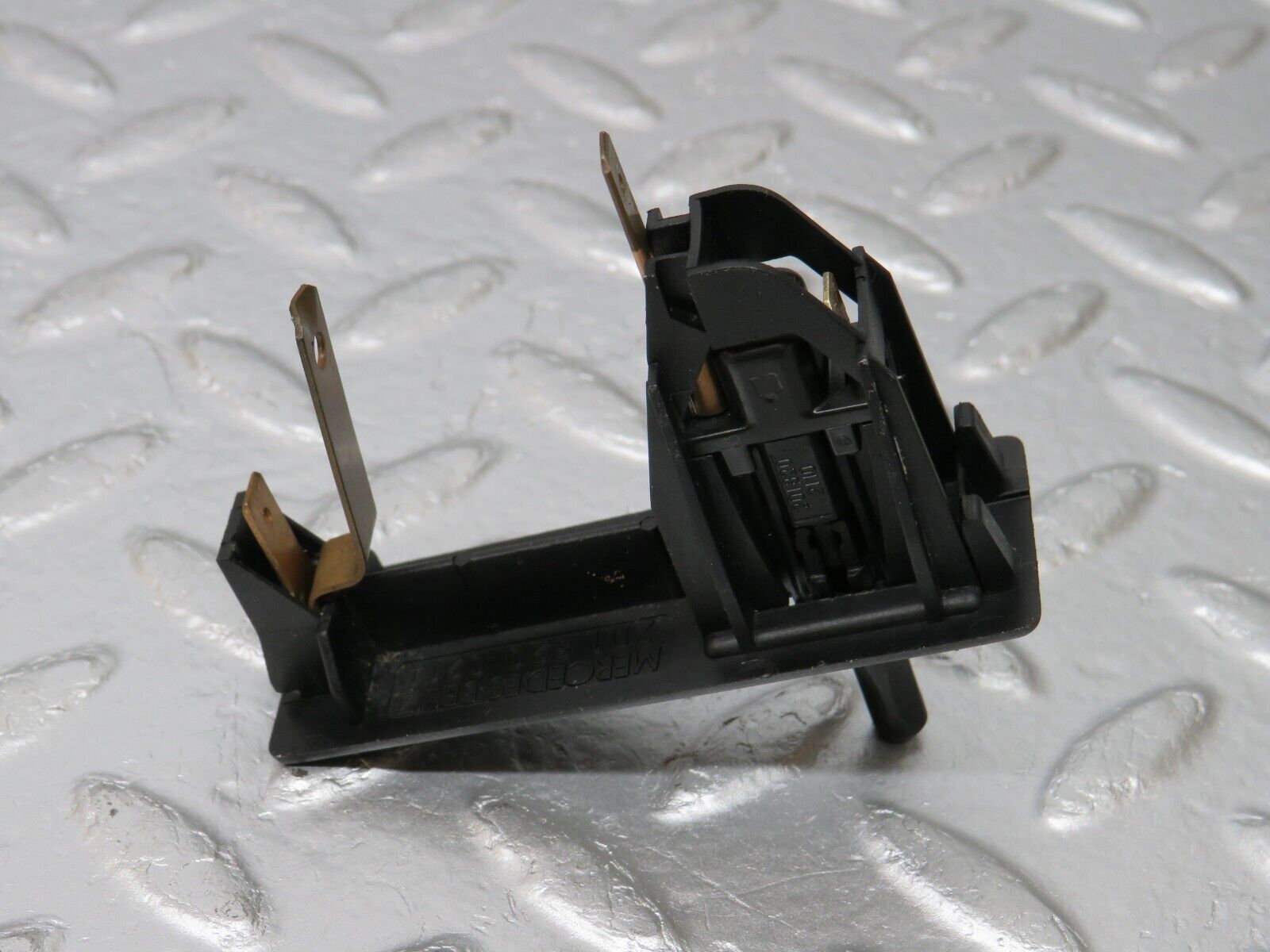 33607 Mercedes-Benz W201 190E 2.0L Trunk Boot Light Switch 2018200211