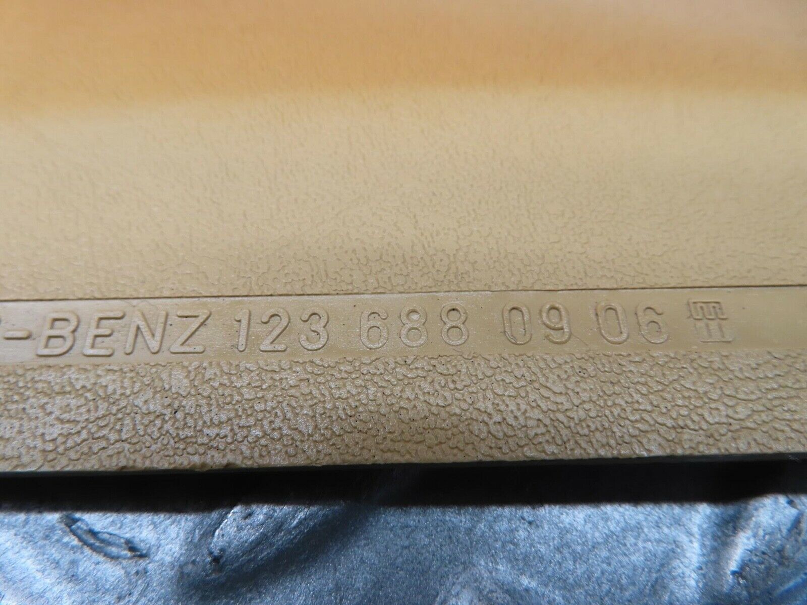 13476 Mercedes-Benz W123 200 Front Left Kick Panel Cream 1236880906