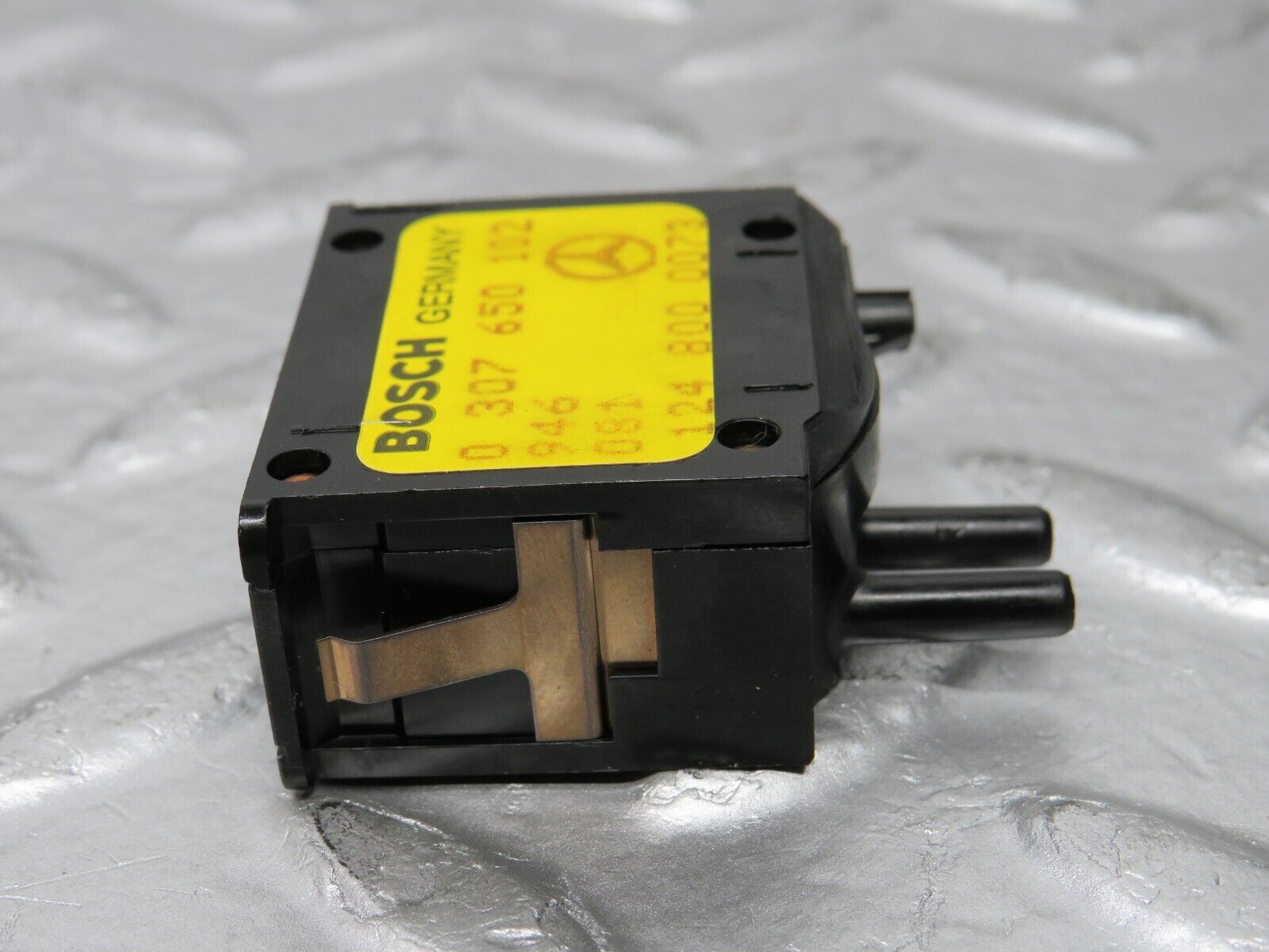 29539 Mercedes-Benz W124 230E  Headlight Level Switch 1248000073 0307650102