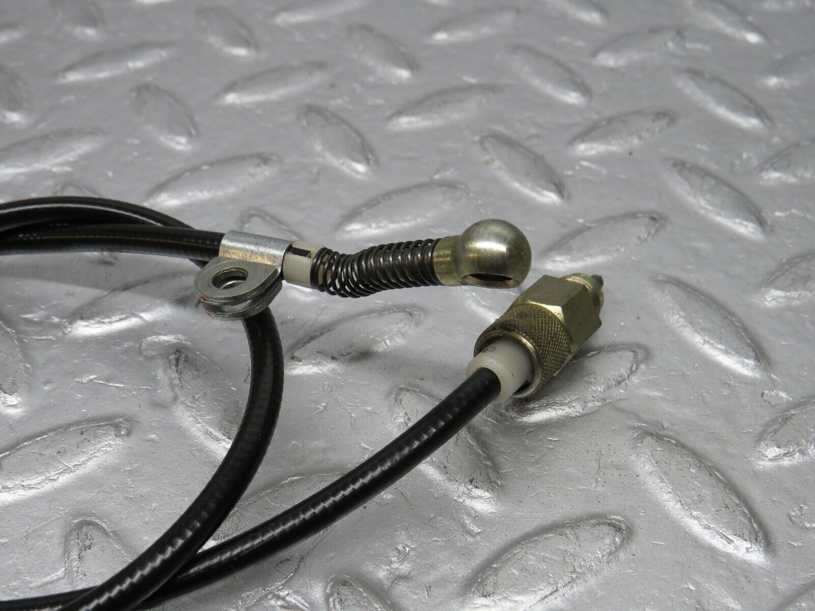 38038 Mercedes-Benz A124 320E Cabriolet Gearbox Cable 1242670364