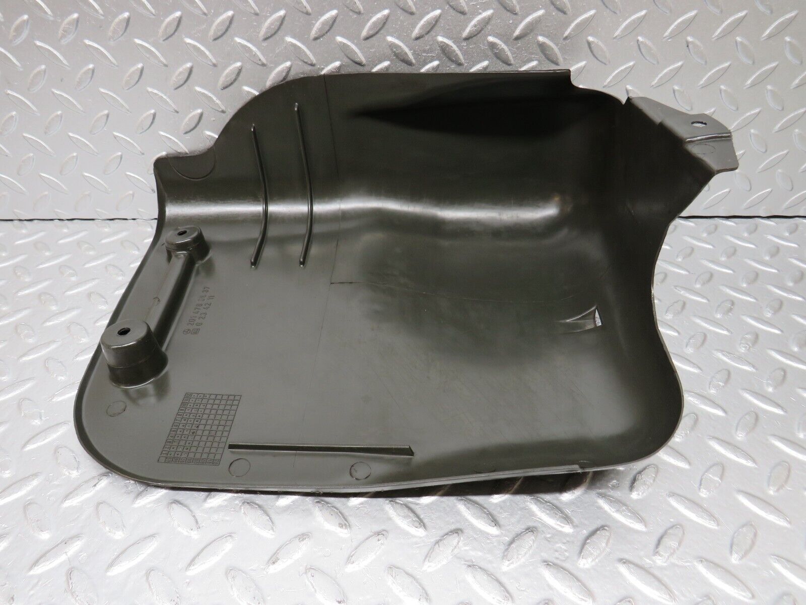 33666 Mercedes-Benz W201 190E 2.0L Fuel Pump Protective Cover 2014780537