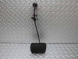 34096 Mercedes-Benz W124 260E Brake Pedal With Rubber 1232910082