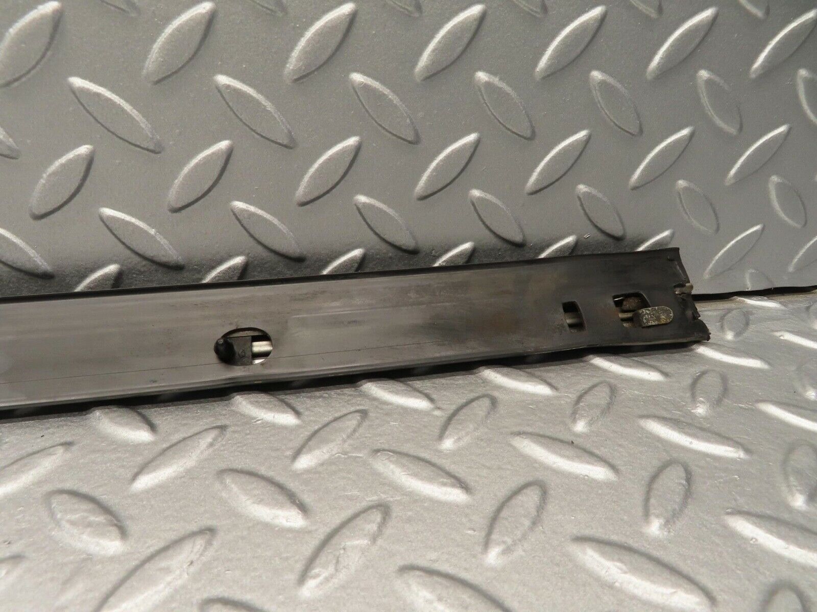 11821 Mercedes-Benz R107 450SL Right Door Centre Moulding Trim
