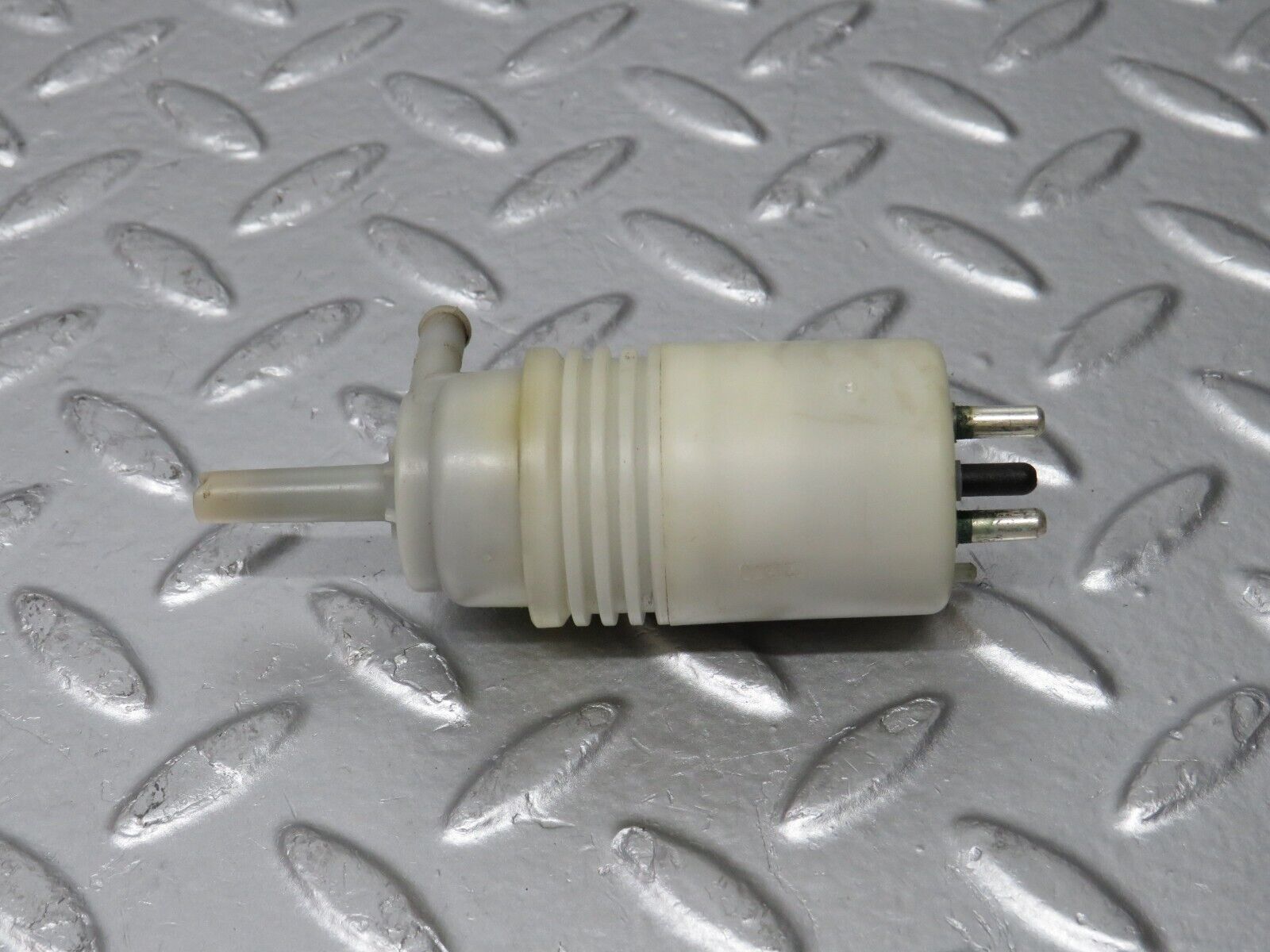 31247 Mercedes-Benz S124 220TE Wagon Windscreen Washer Pump Hella 1248690421