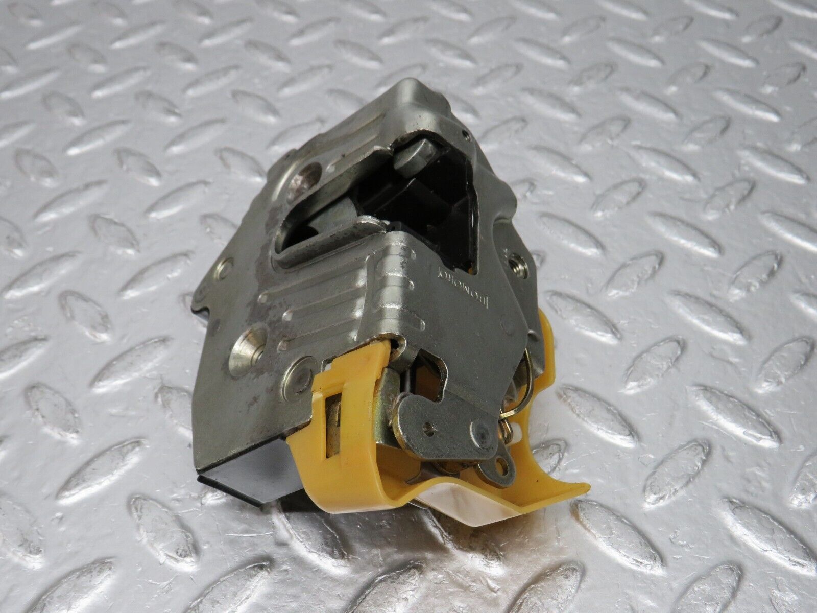 32454 Mercedes-Benz S124 300TE Wagon Rear Right Door Lock Mechanism