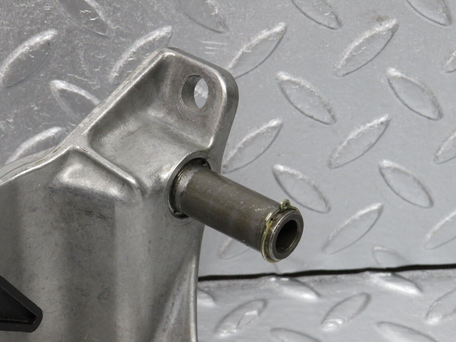 39416 Mercedes-Benz R129 320SL Coupe Brake Pedal Bracket 1242901019 1402921031