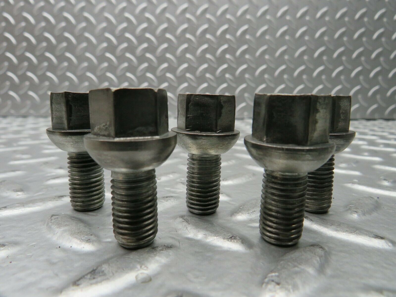22928 Mercedes-Benz 5x Alloy Wheel Lug Bolt M12x1.5