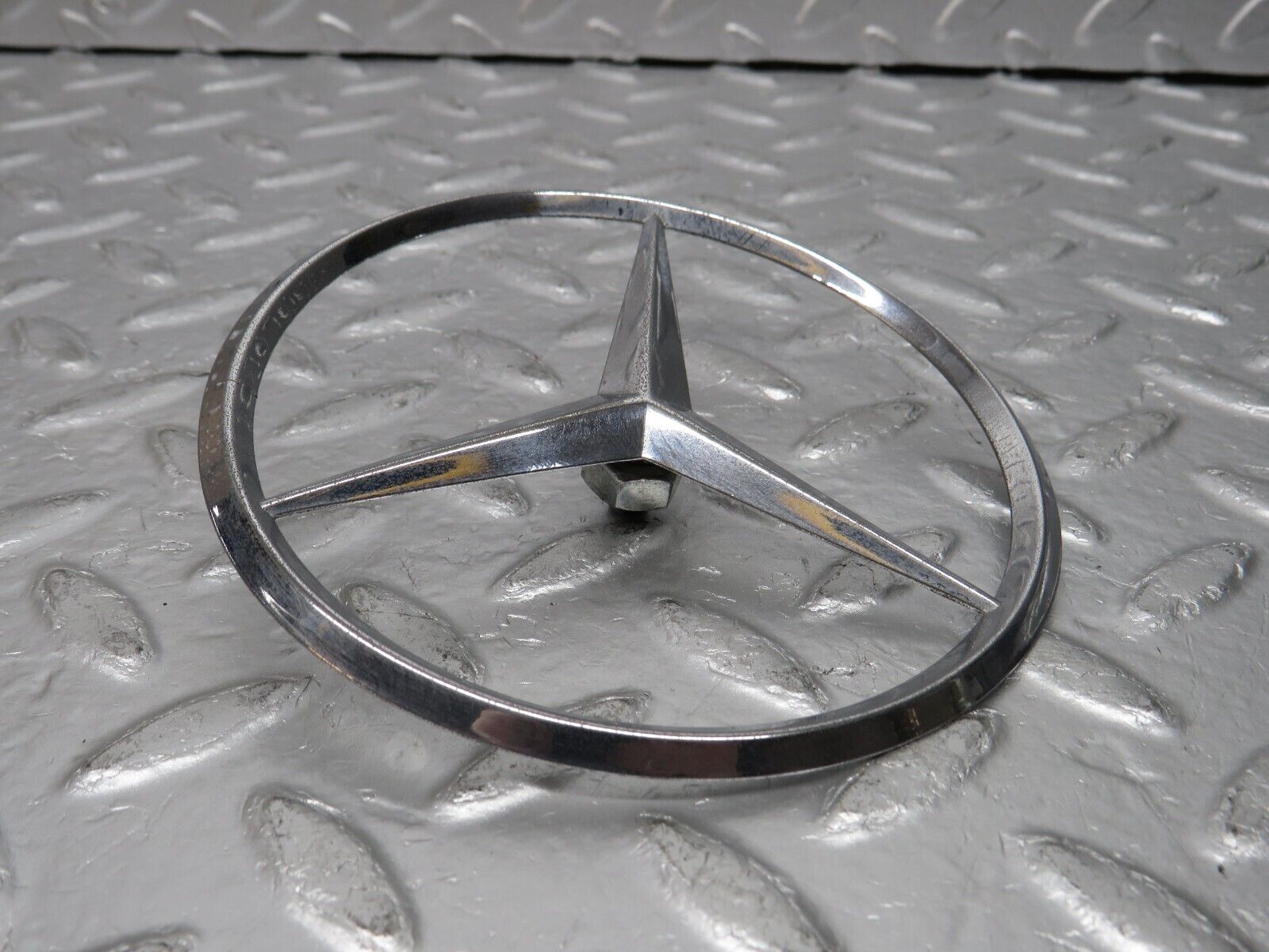 31025 Mercedes-Benz W123 230E Trunk Badge Logo Emblem 1237580158