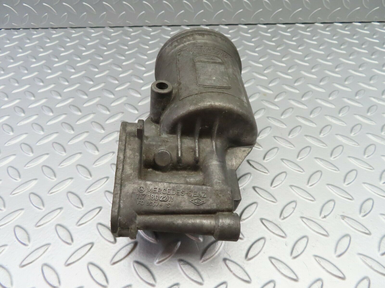 6413 Mercedes-Benz W126 380SE Oil Filter Housing 1171802211