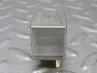 32405 Mercedes-Benz S124 300TE Wagon Multi Purpose Relay 0015420219