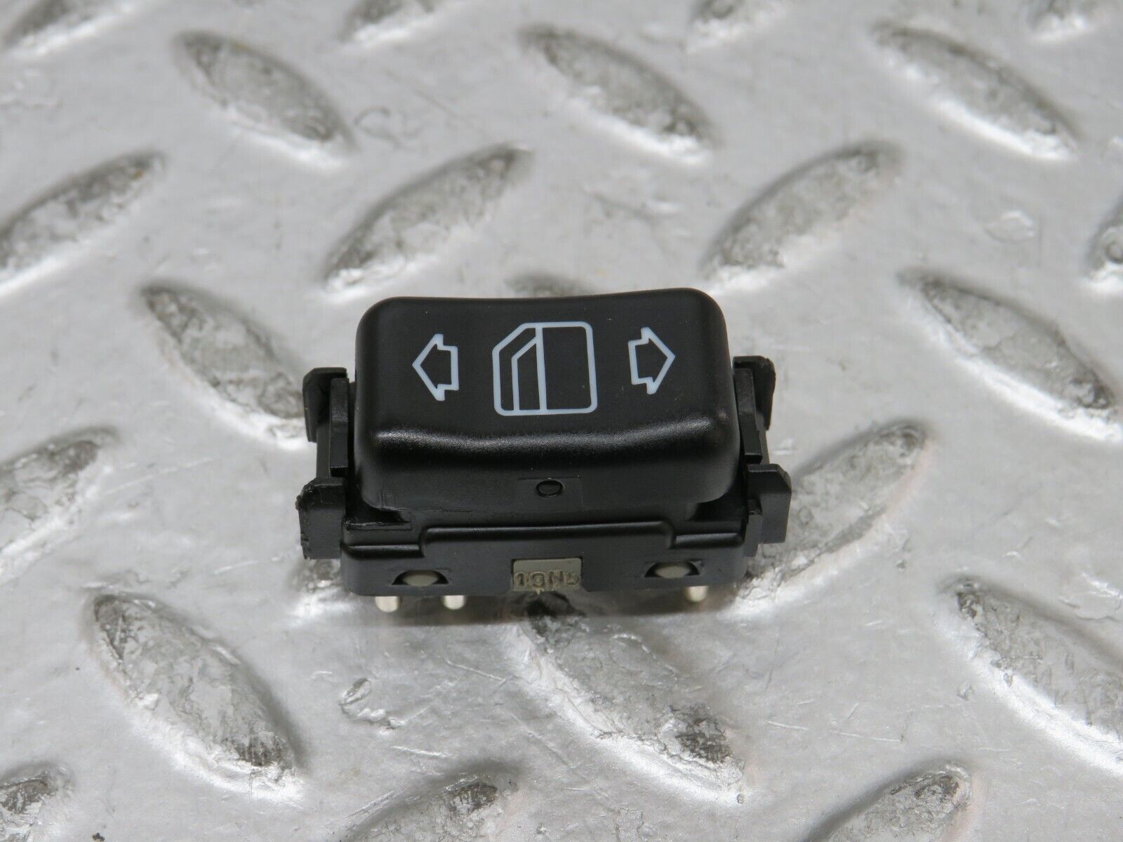 27563 Mercedes-Benz S124 300TE Electric Window Switch Right Side 1248209410