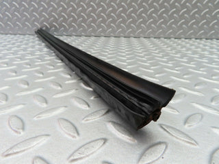 6094 Mercedes-Benz W126 380SE Inner Window Weatherstrip Seal Front Right