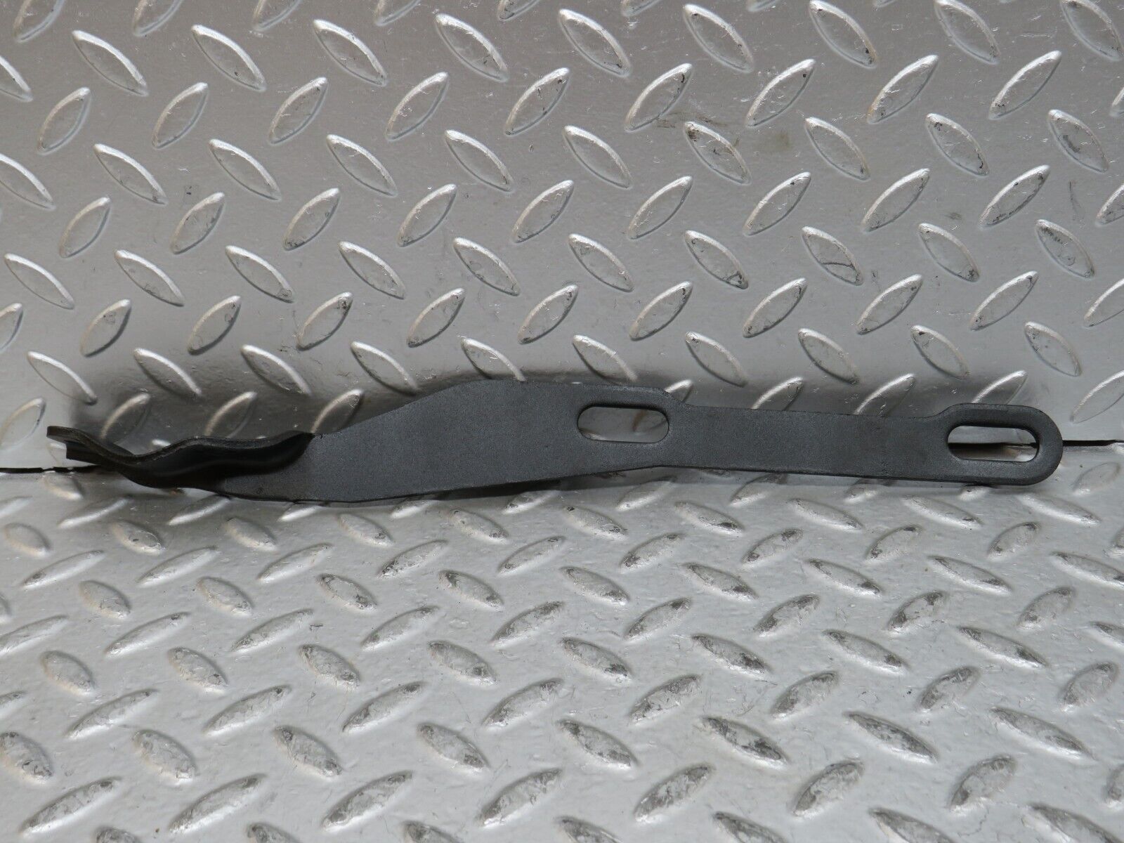 28366 Mercedes-Benz S123 240D Wagon Exhaust Bracket