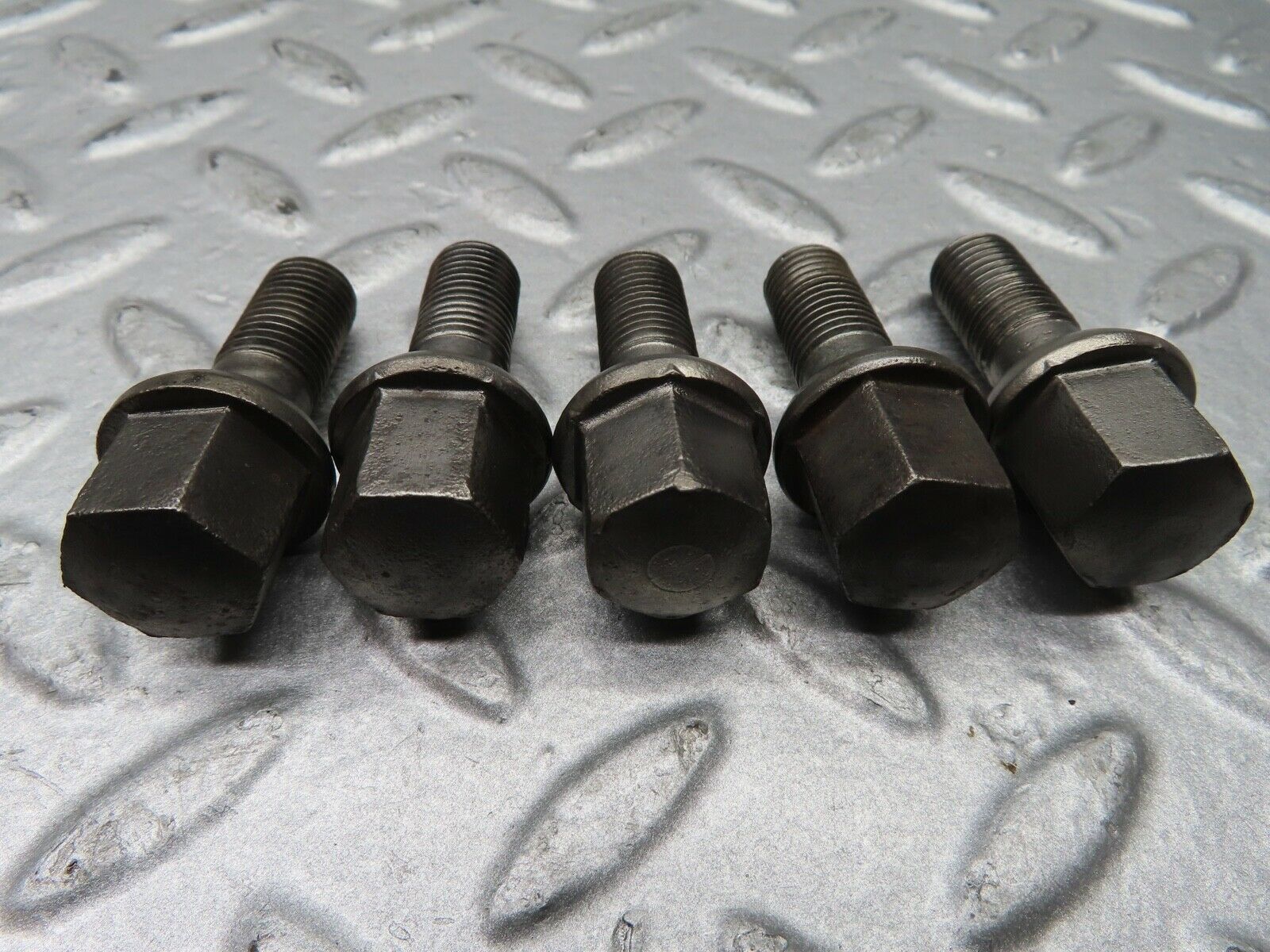 20532 Mercedes-Benz 5x Alloy Wheel Lug Bolt M12x1.5