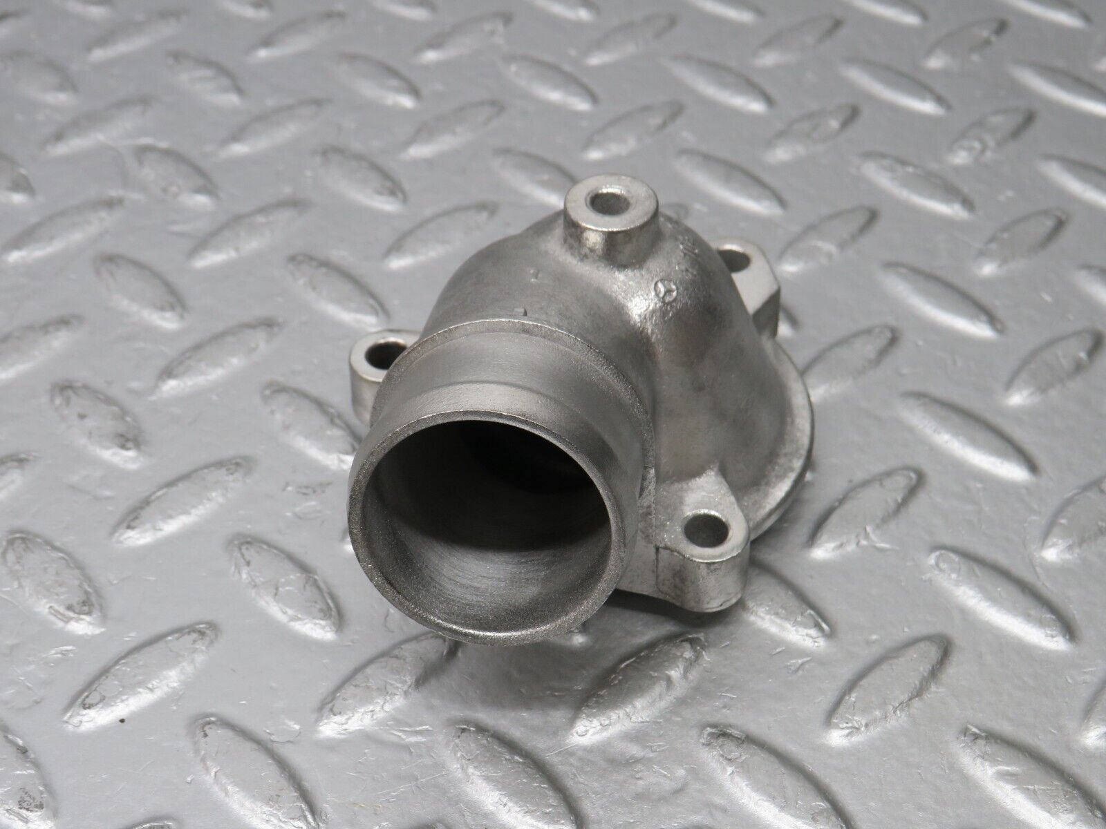 38632 Mercedes-Benz R129 280SL Coupe Thermostat Housing 1042030274