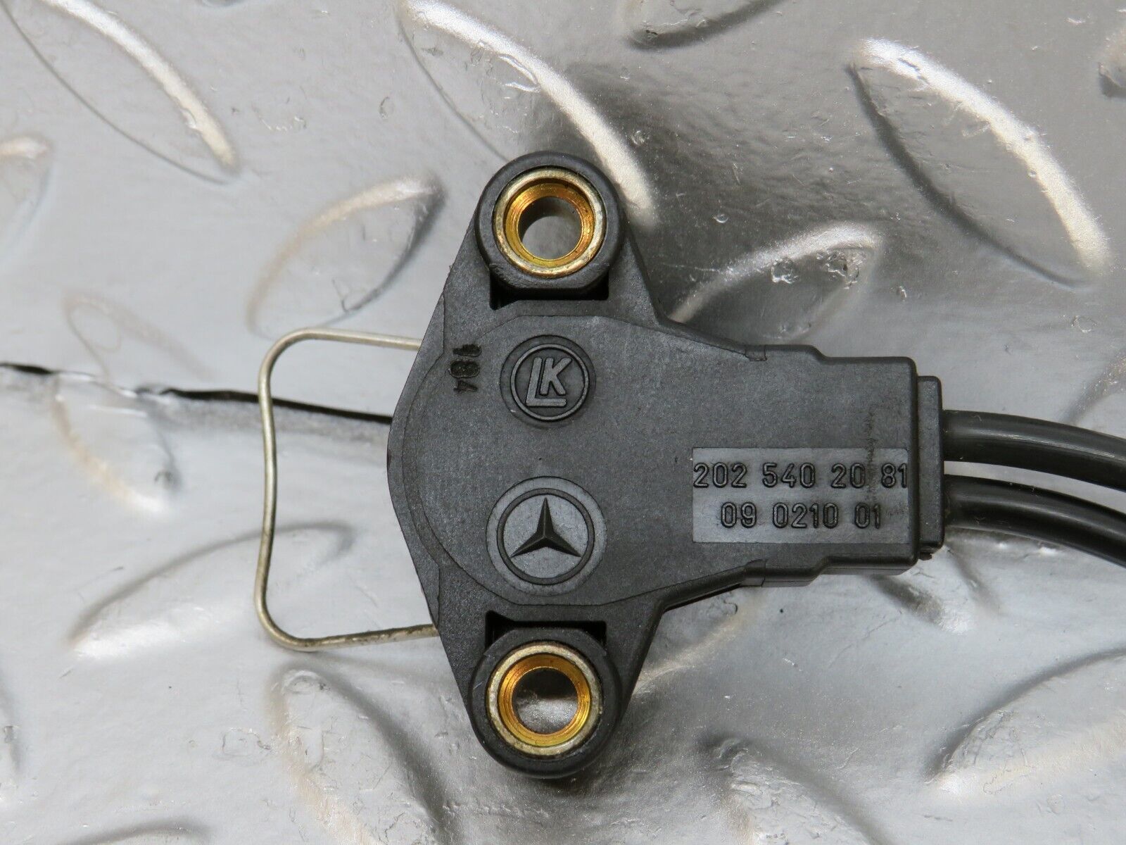 25779 Mercedes-Benz W124 280E Knock Sensor 0031537828
