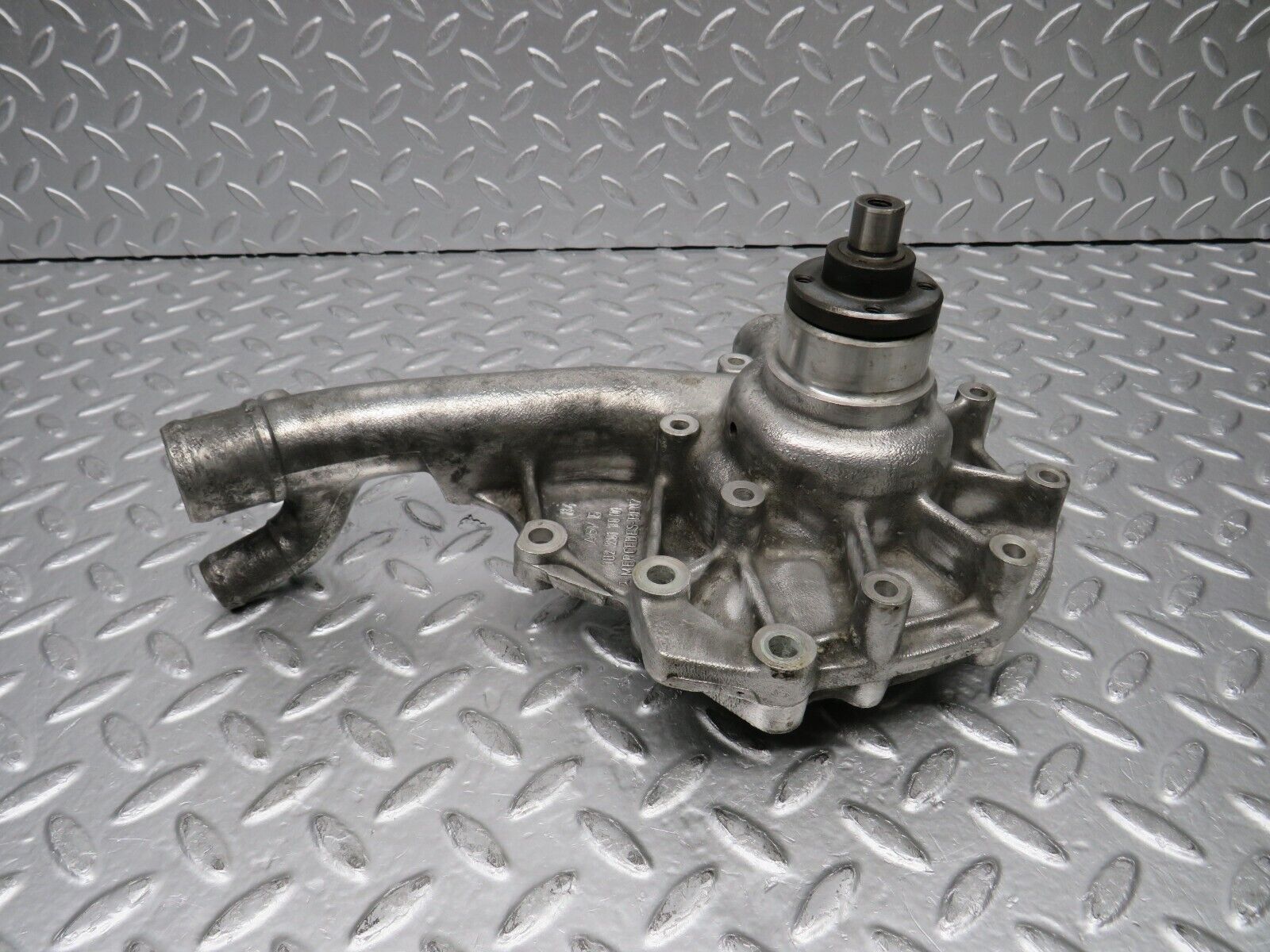30769 Mercedes-Benz W201 190E 2.0L Water Pump 1022011001 1022010507