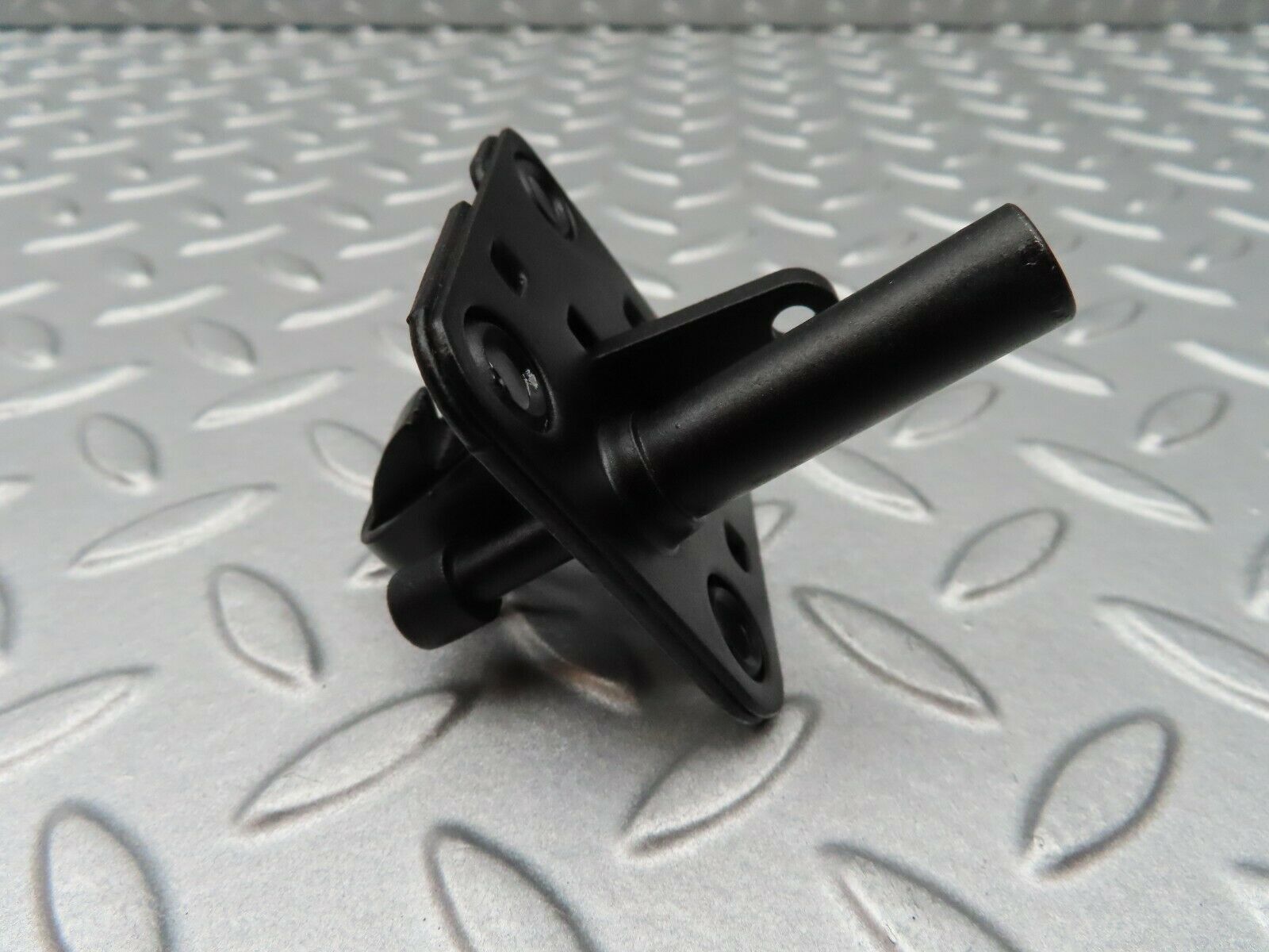 5146 Mercedes-Benz R107 350SL Coupe Bonnet Lock Catch