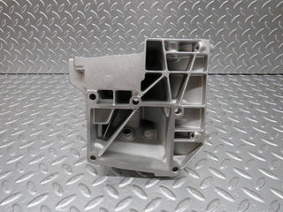 24991 Mercedes-Benz W140 S320 Air Con Compressor Bracket 1042360130