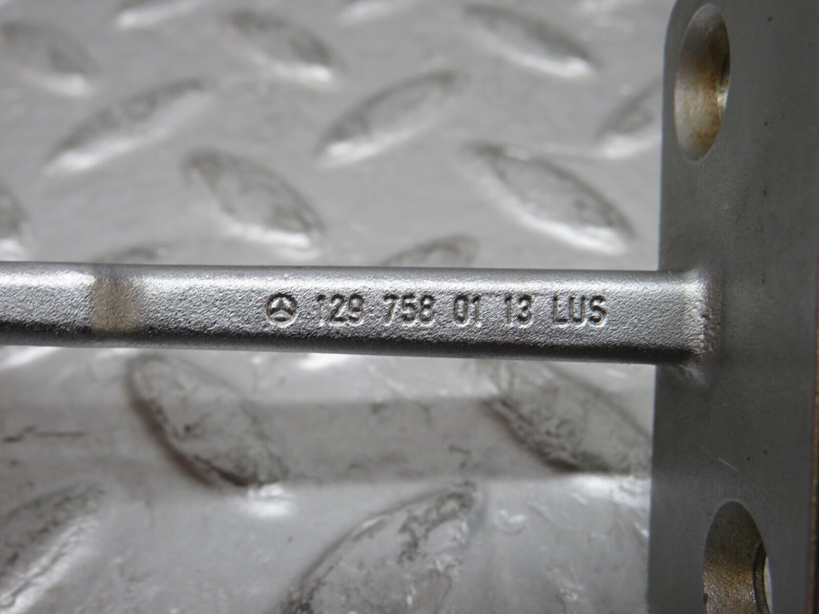 37824 Mercedes-Benz A124 320E Cabriolet Soft Top Cover Lock Latch 1297580113