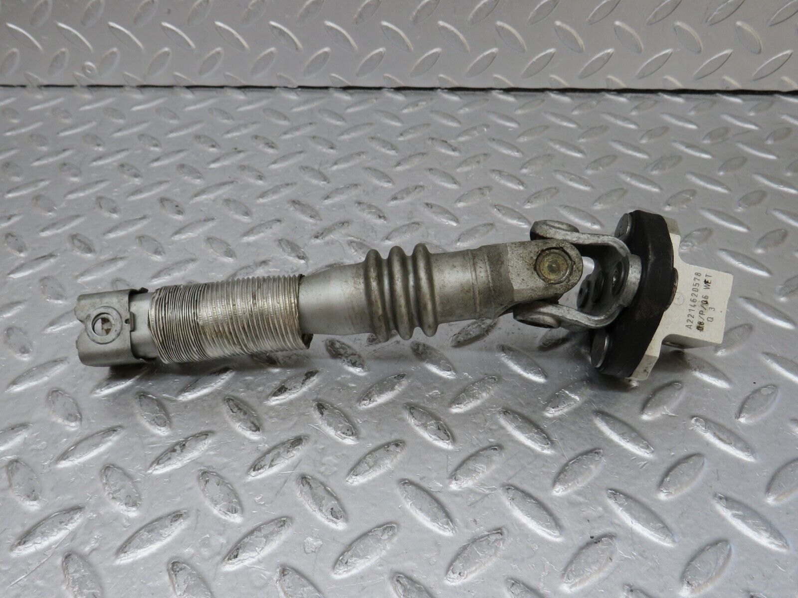 35186 Mercedes-Benz W221 Steering Column Joint Shaft Connector 2214620578