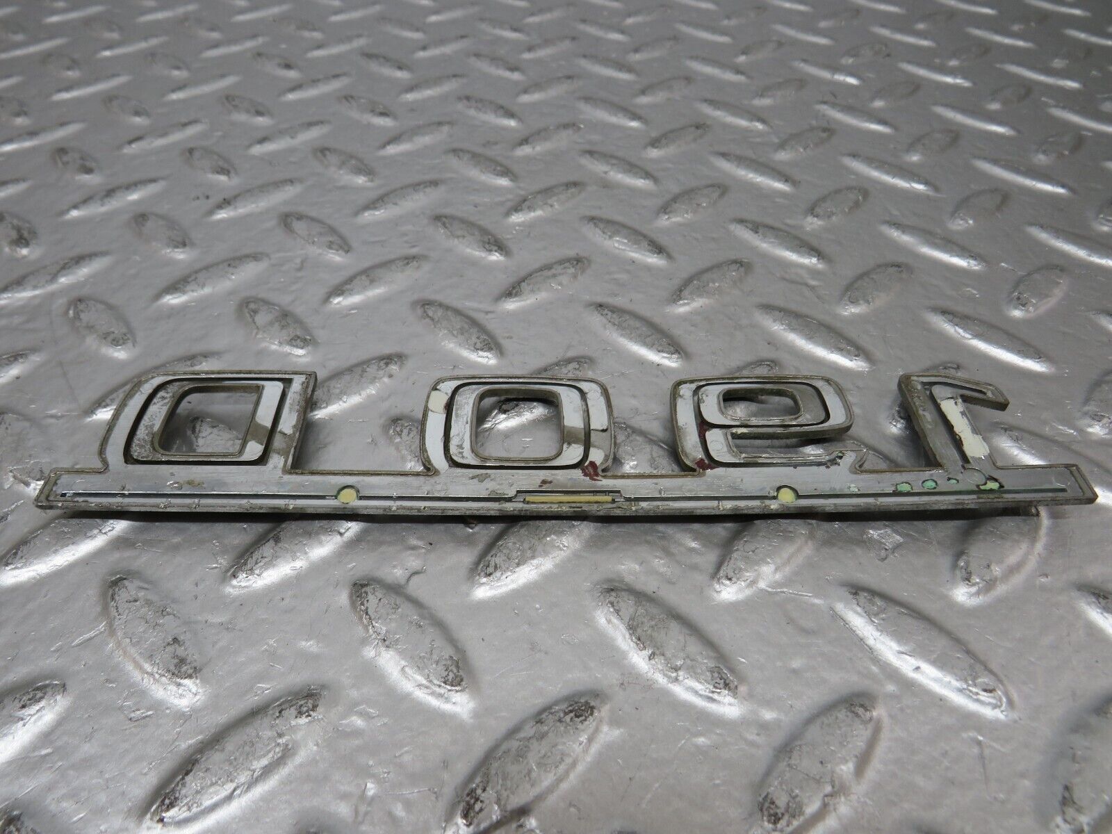 25199 Mercedes-Benz W201 190D Trunk  Badge Emblem