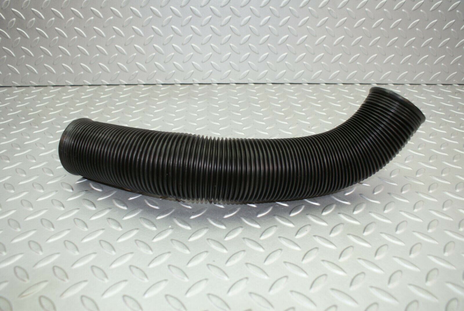 2683 Mercedes-Benz W116 350SE  Dashboard Air Vent Ducting