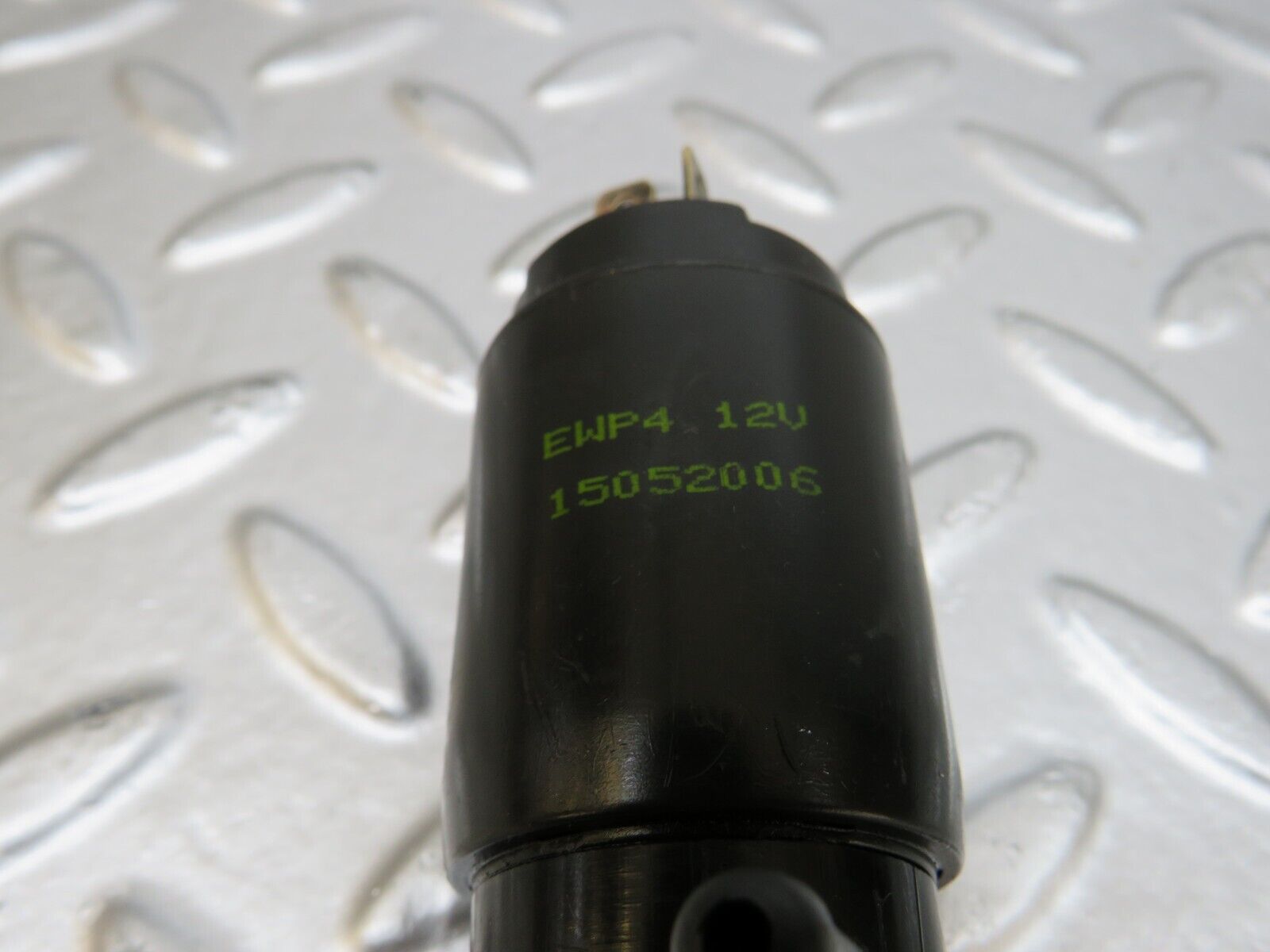 25452 Mercedes-Benz W123 200 Windscreen Washer Pump