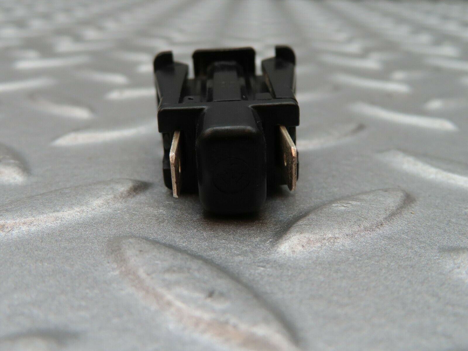 3835 Mercedes-Benz S123 200T Wagon Door Contact Switch  2018201110