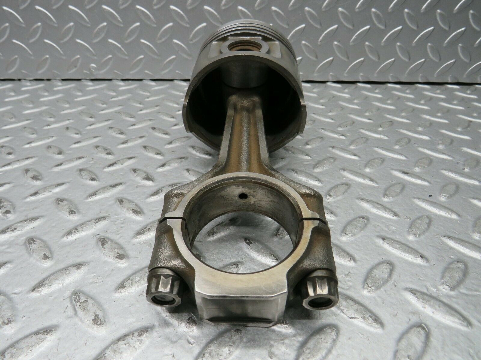 22209 Mercedes-Benz S123 280TE Piston With Connecting Rod 85.975 mm
