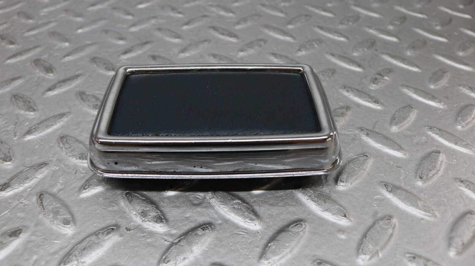 37257 Mercedes-Benz W109 300SEL Rear Door Ashtray Blue