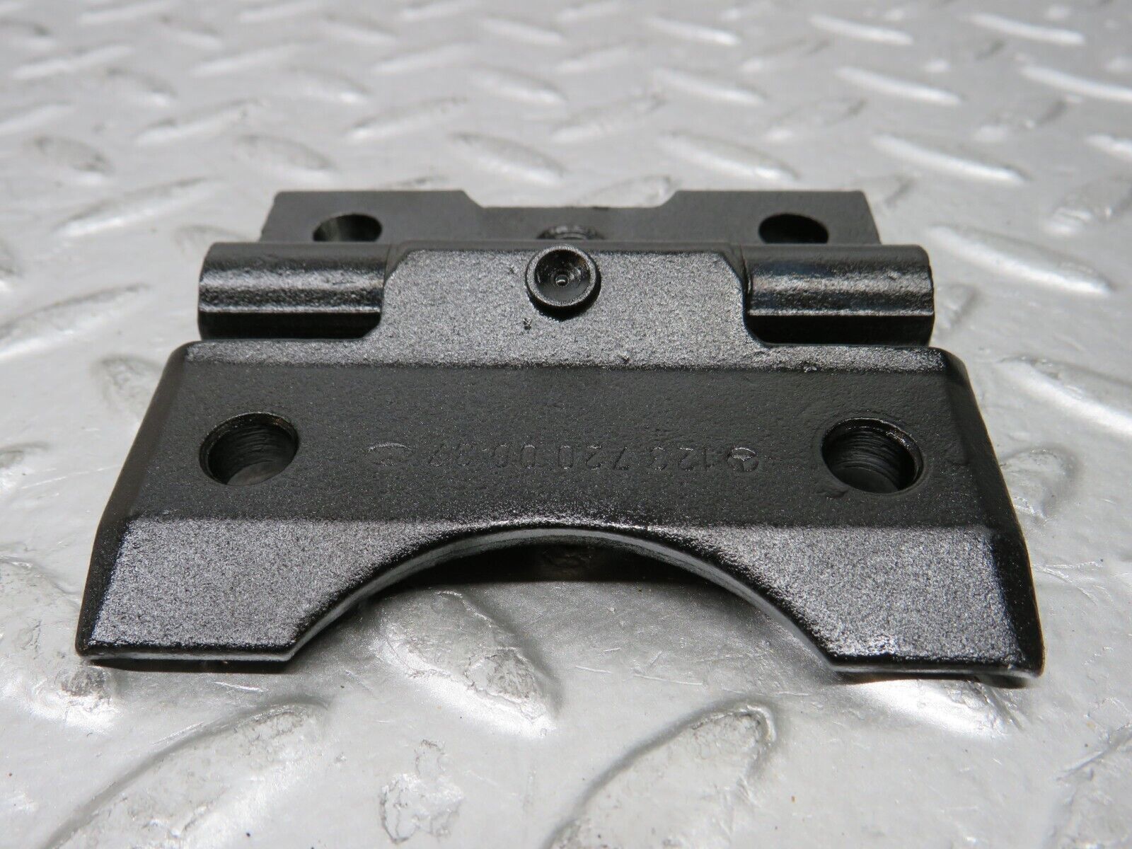 26867 Mercedes-Benz W123 240D Door Hinge Pair 1237200037