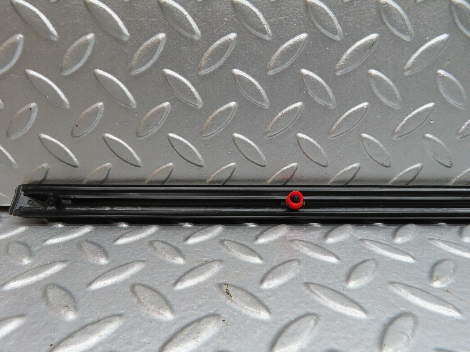 21100 Mercedes-Benz W123 230E Rear Right Door Centre Moulding Trim