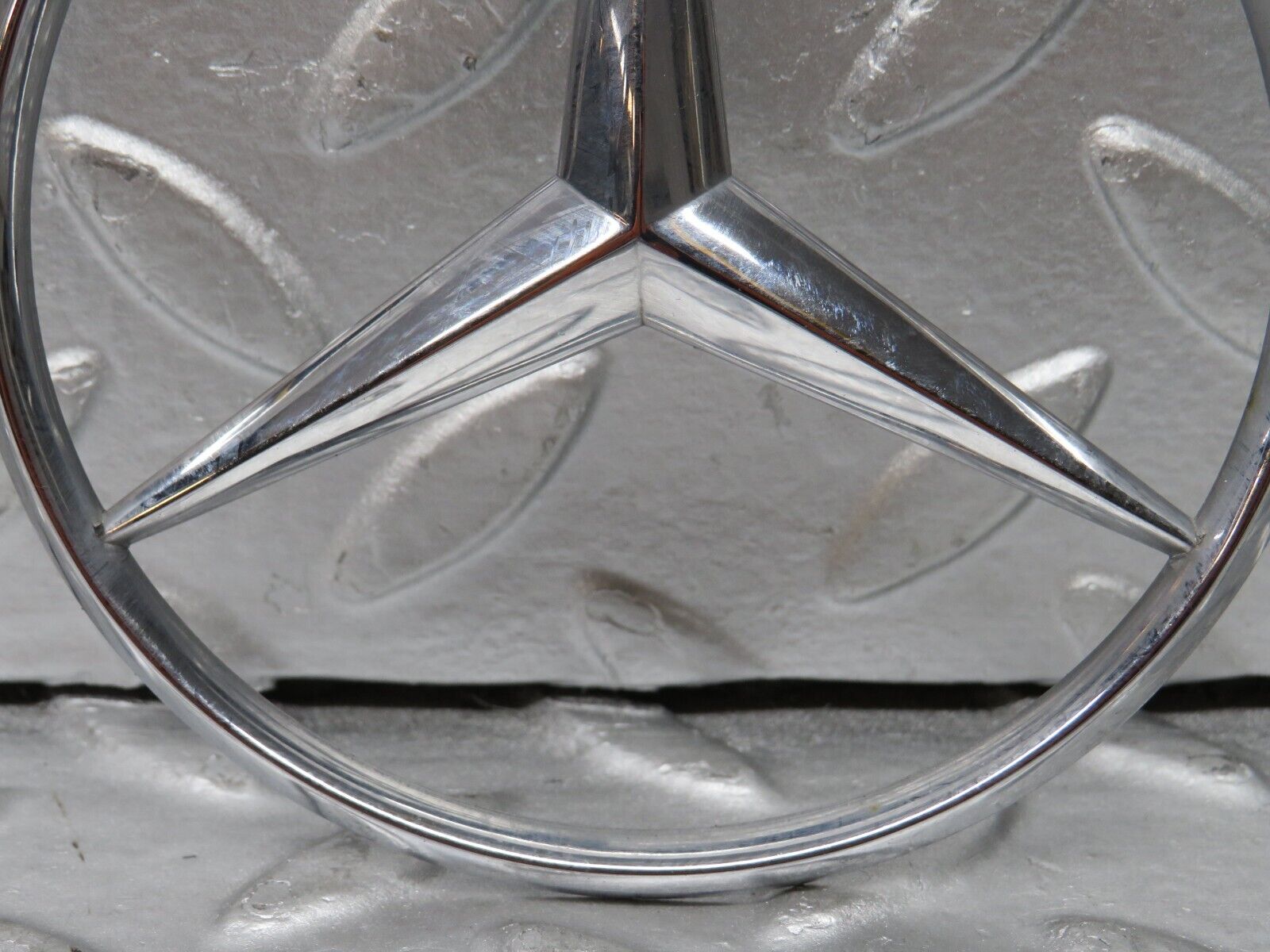 30880 Mercedes-Benz W201 190E 2.0L Chrome Rear Emblem 2017580058