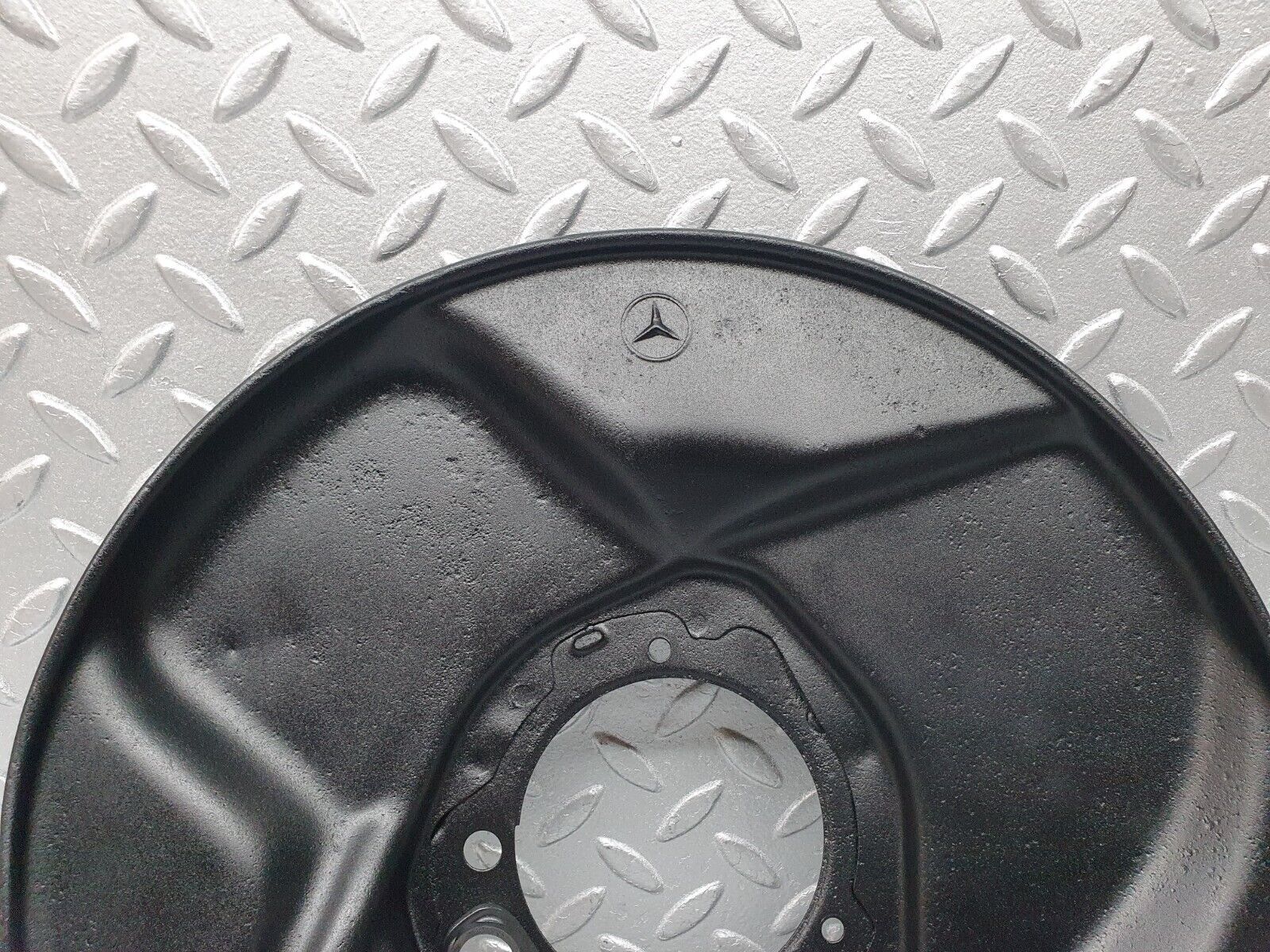 40716 Mercedes-Benz W123 300D Rear Right Brake Disc Protection Plate 1154270396