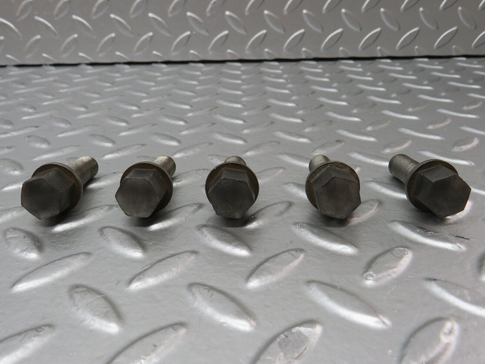 27935 Mercedes-Benz 5x Alloy Wheel Lug Bolt M12x1.5