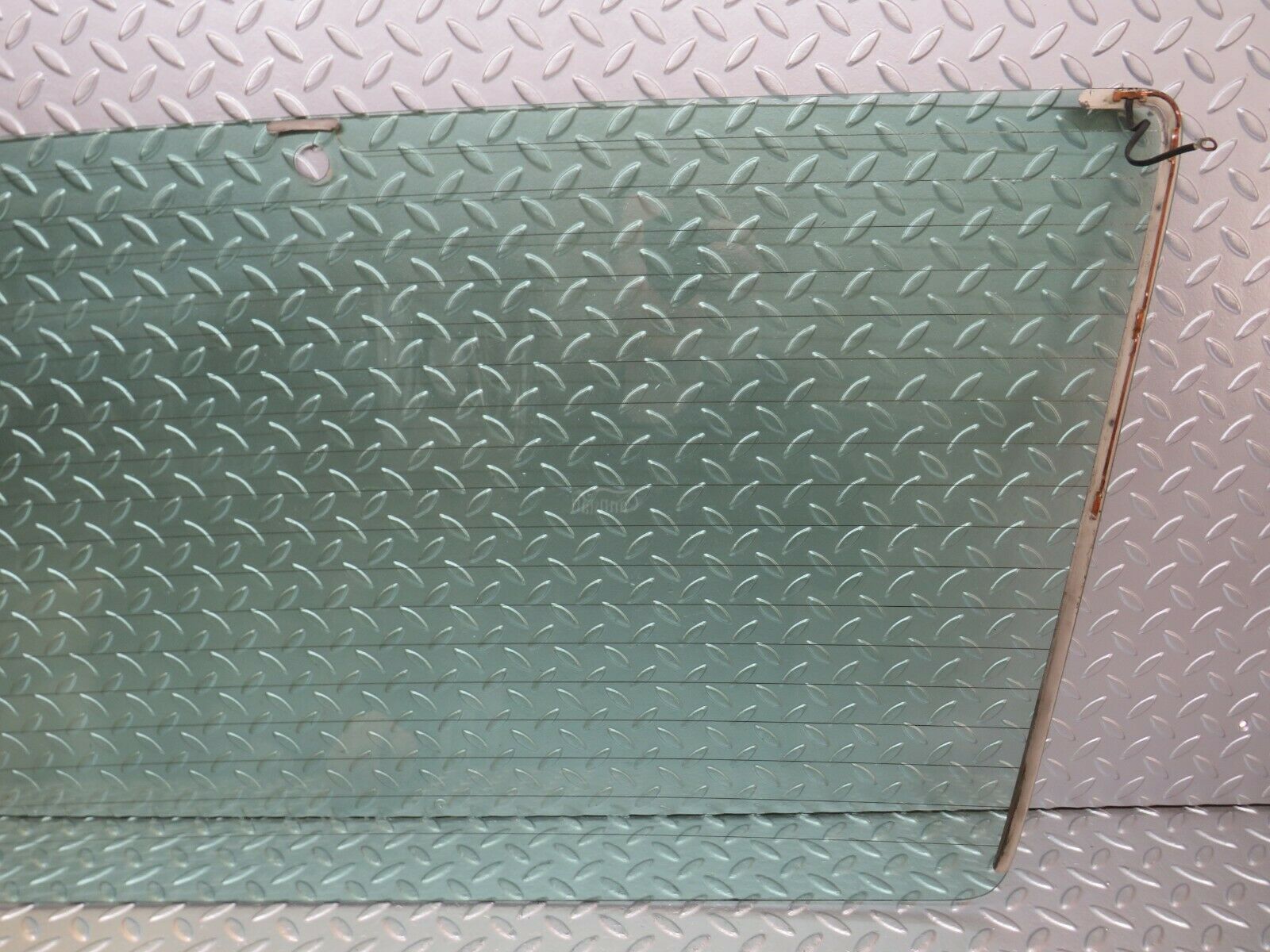 24443 Mercedes-Benz S124 220TE Wagon Tailgate Heated Windscreen 1247400157