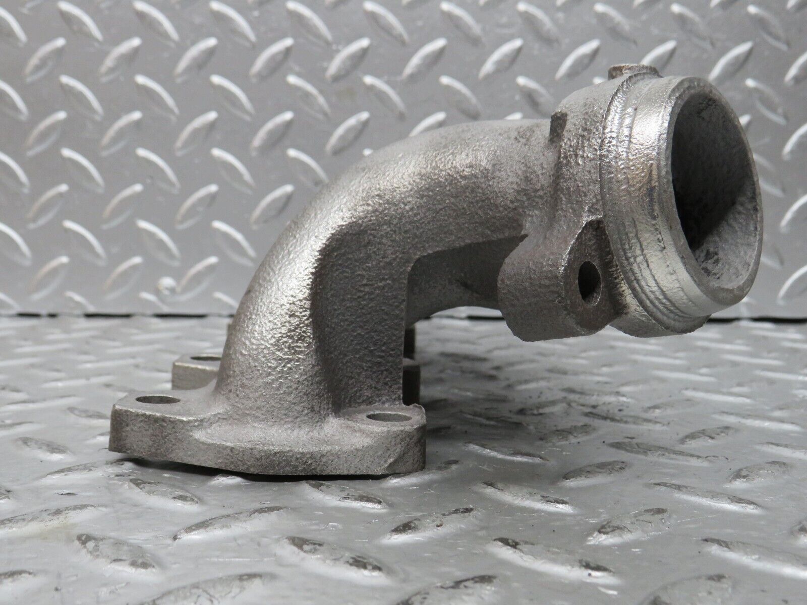 27680 Mercedes-Benz S124 300TE Wagon Exhaust Manifold Cylinder 4-6 6061420802