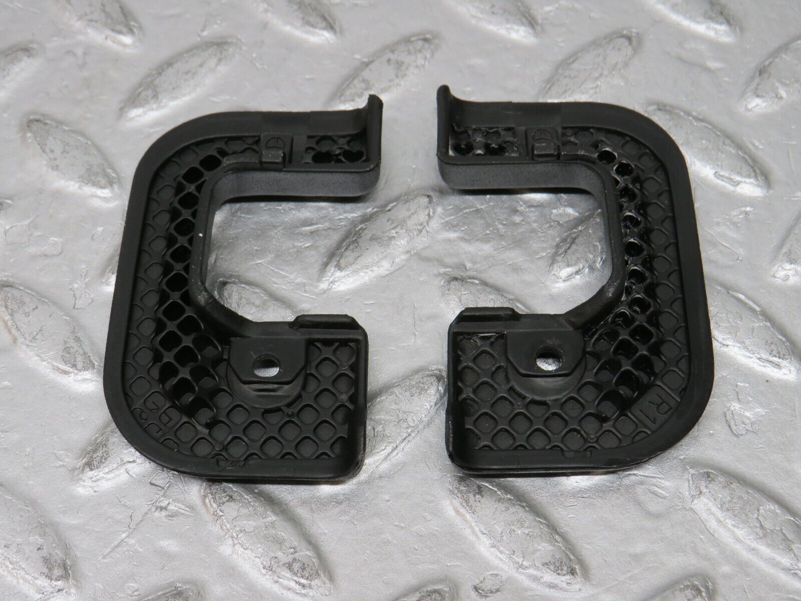 37748 Mercedes-Benz A124 320E Cabriolet Interior Door Latch Trim Pair