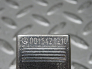 28665 Mercedes-Benz W123 230E Multi Purpose Relay 0015420219