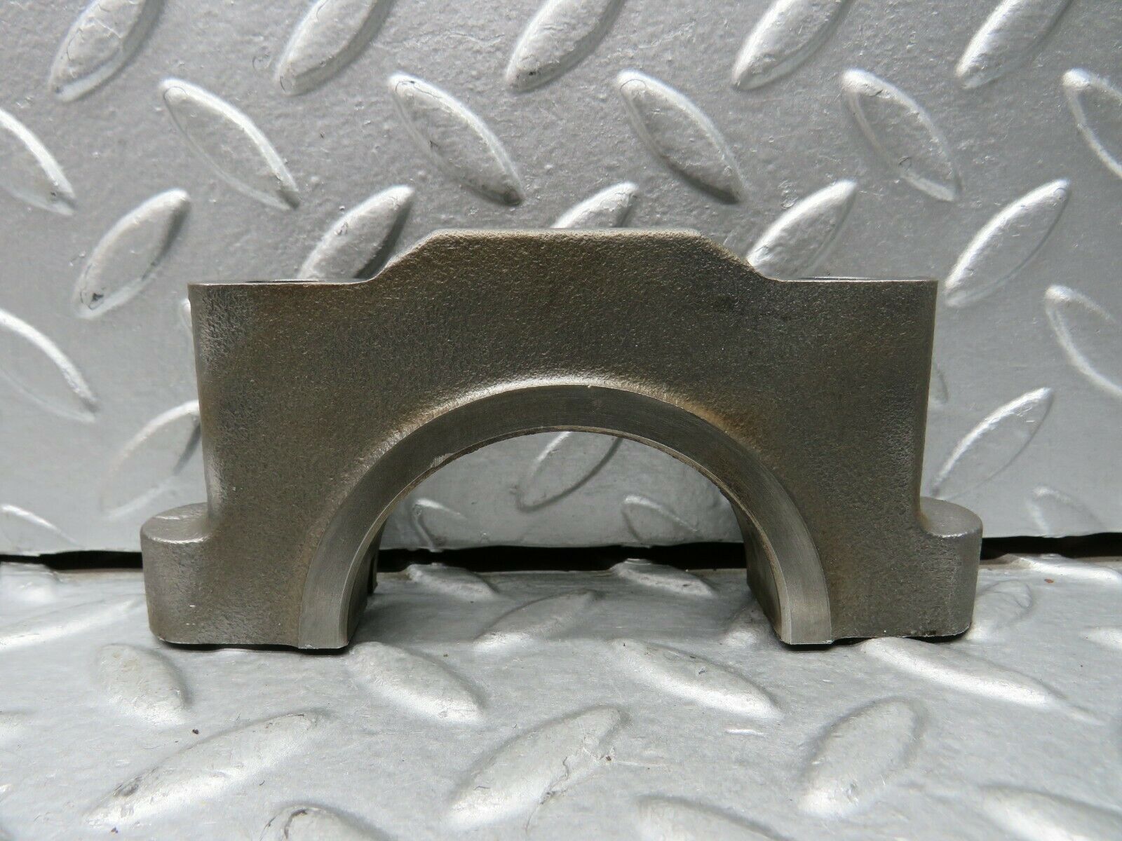 22112 Mercedes-Benz S123 280TE Crankshaft Bearing Holder Block 1080110113