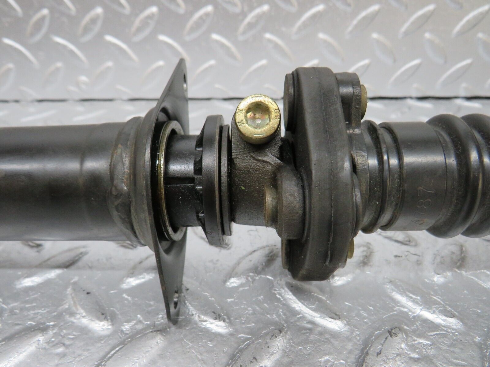 34117 Mercedes-Benz W124 260E Steering Column RHD