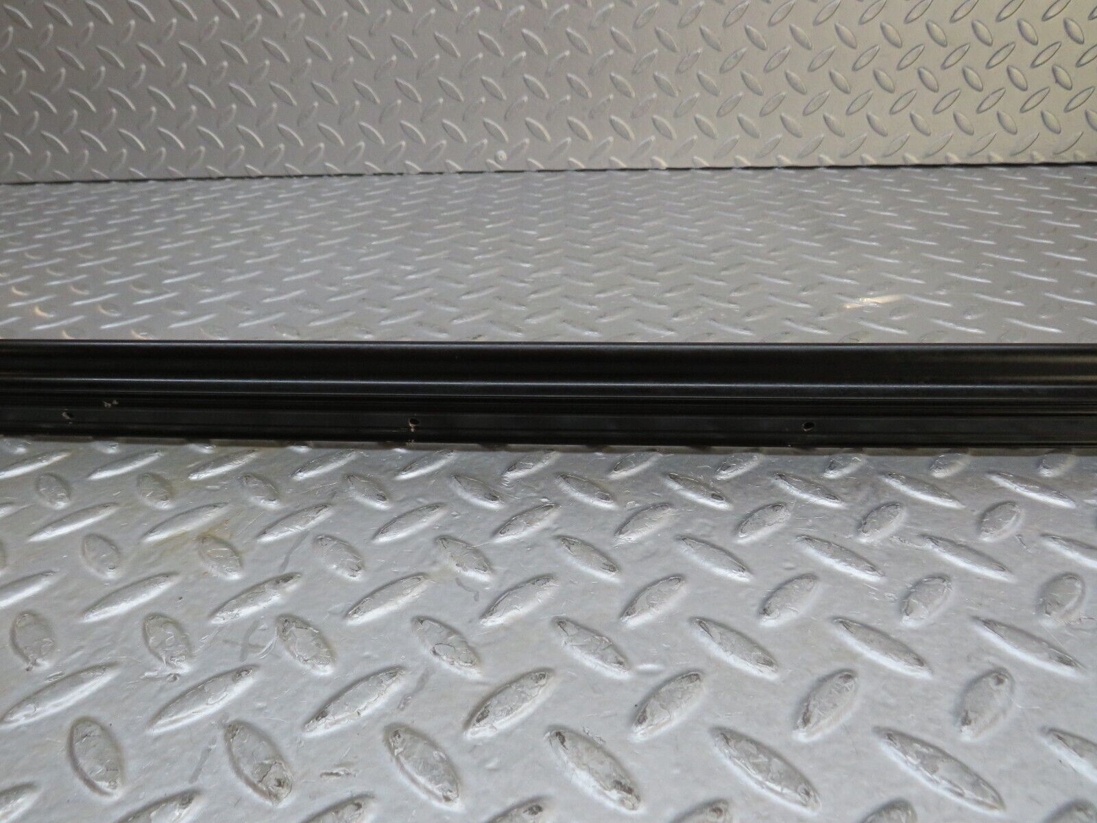 37029 Mercedes-Benz C126 420SEC Coupe Roof Trim Left