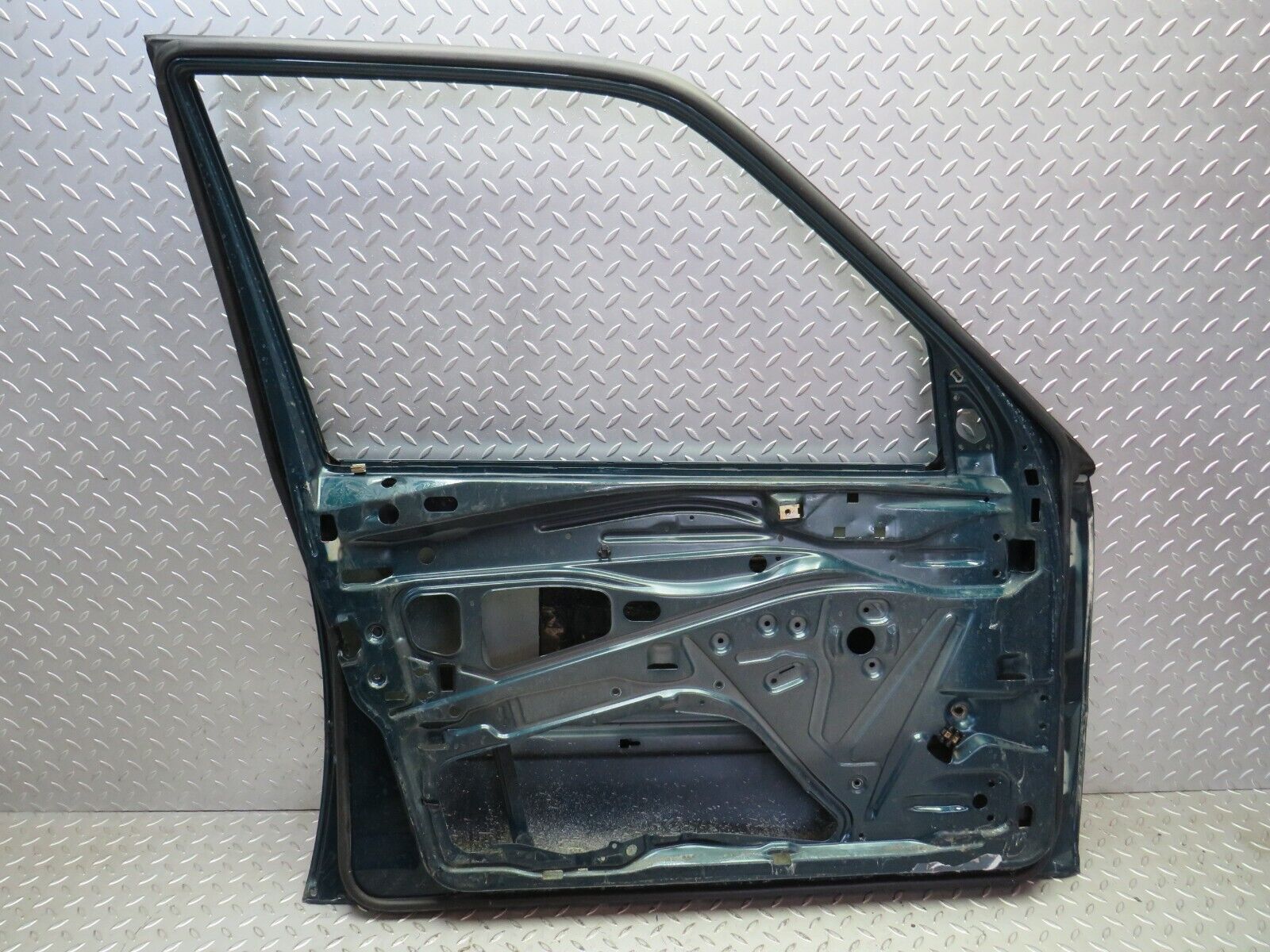 27731 Mercedes-Benz S124 300TE Wagon Front Left Door