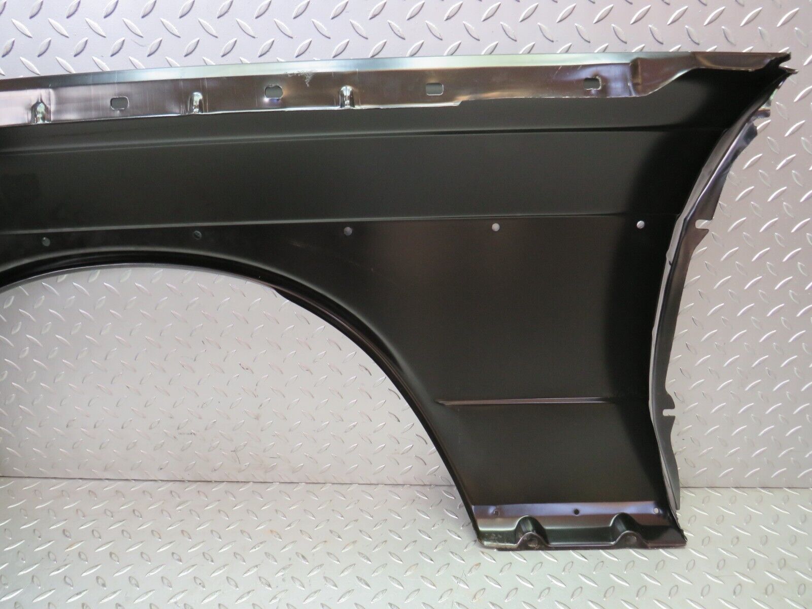 28346 Mercedes-Benz S123 240D Wagon Front Right Wing Fender